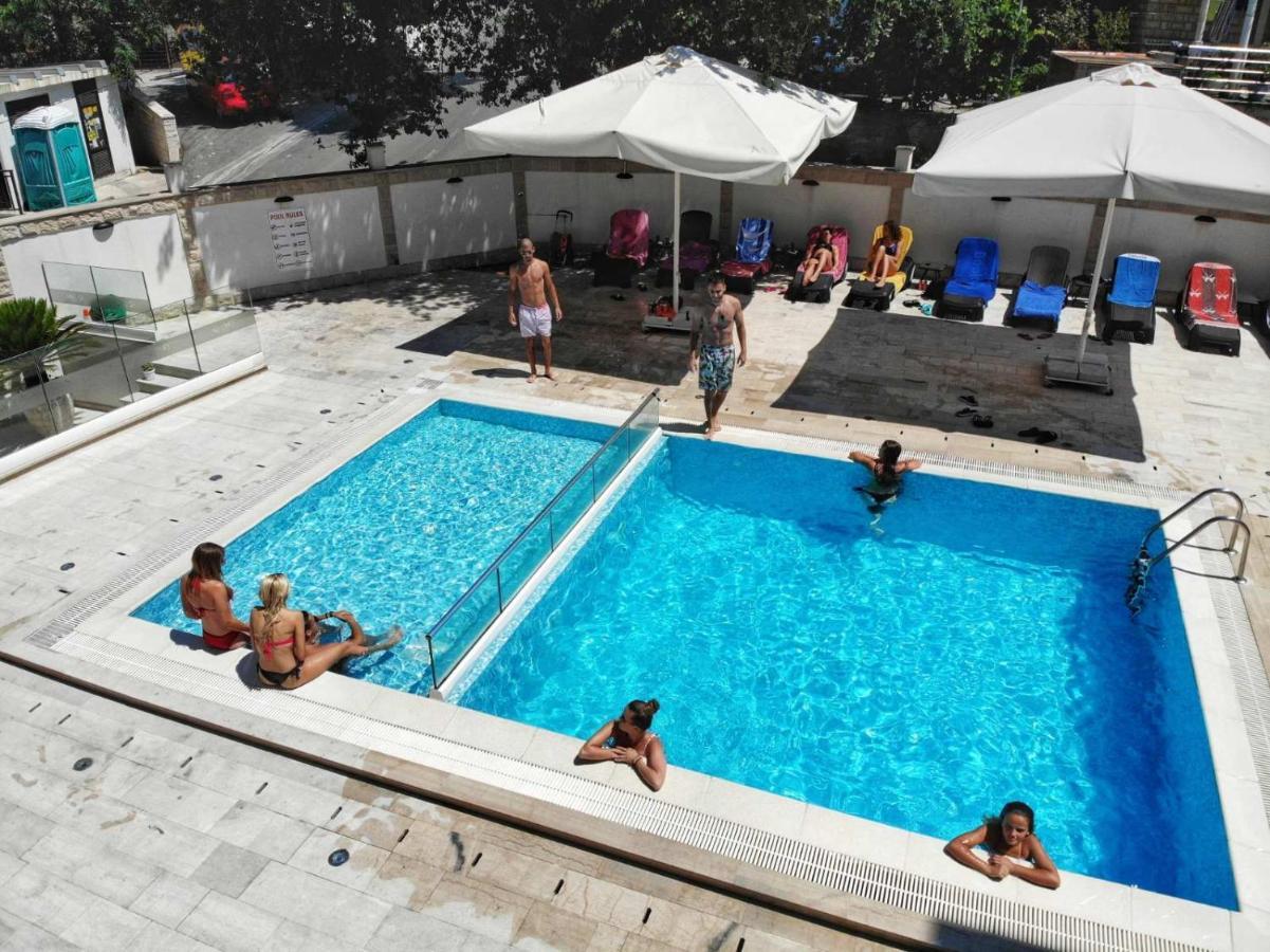 Chill And Go Aparthotel Budva Bagian luar foto