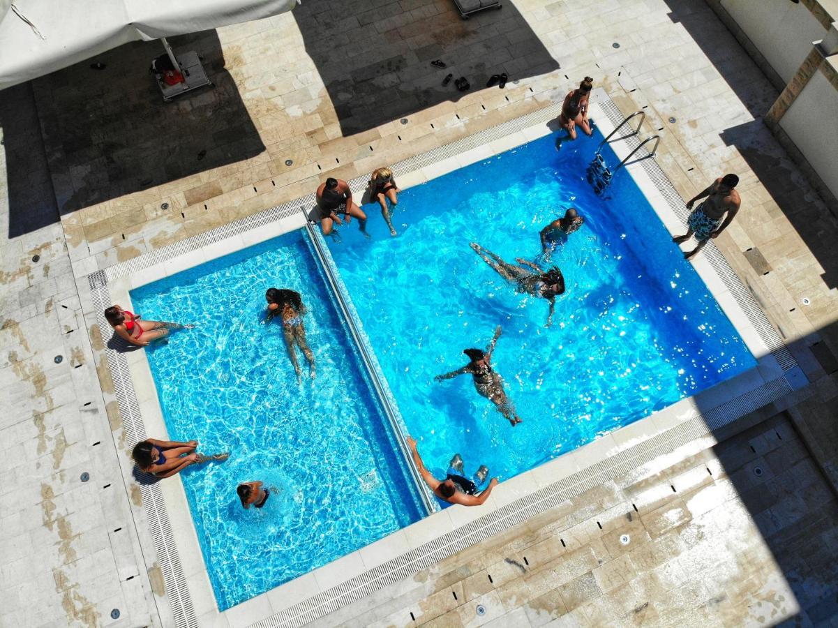 Chill And Go Aparthotel Budva Bagian luar foto