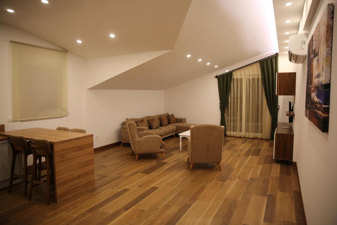 Chill And Go Aparthotel Budva Bagian luar foto