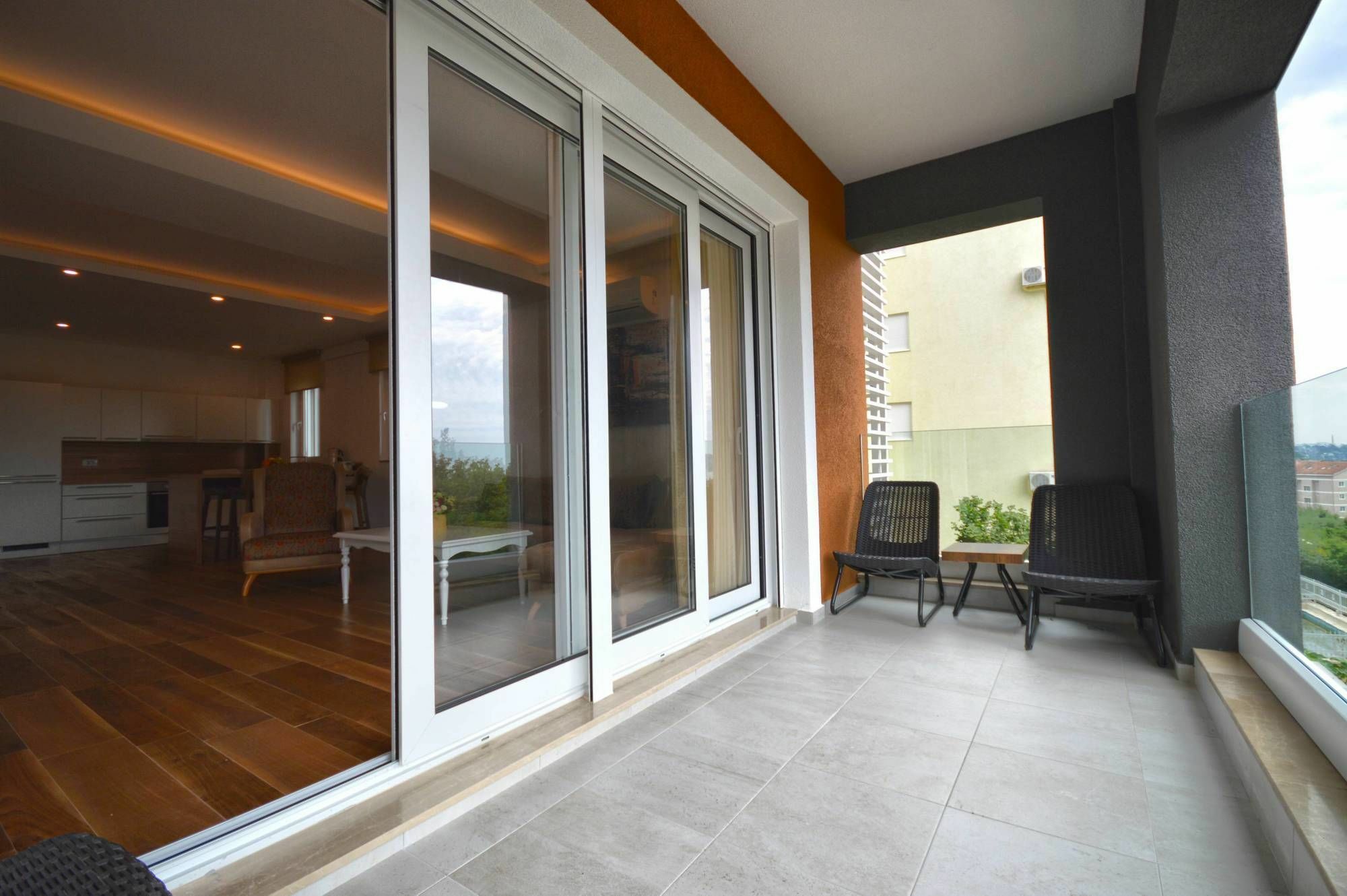 Chill And Go Aparthotel Budva Bagian luar foto