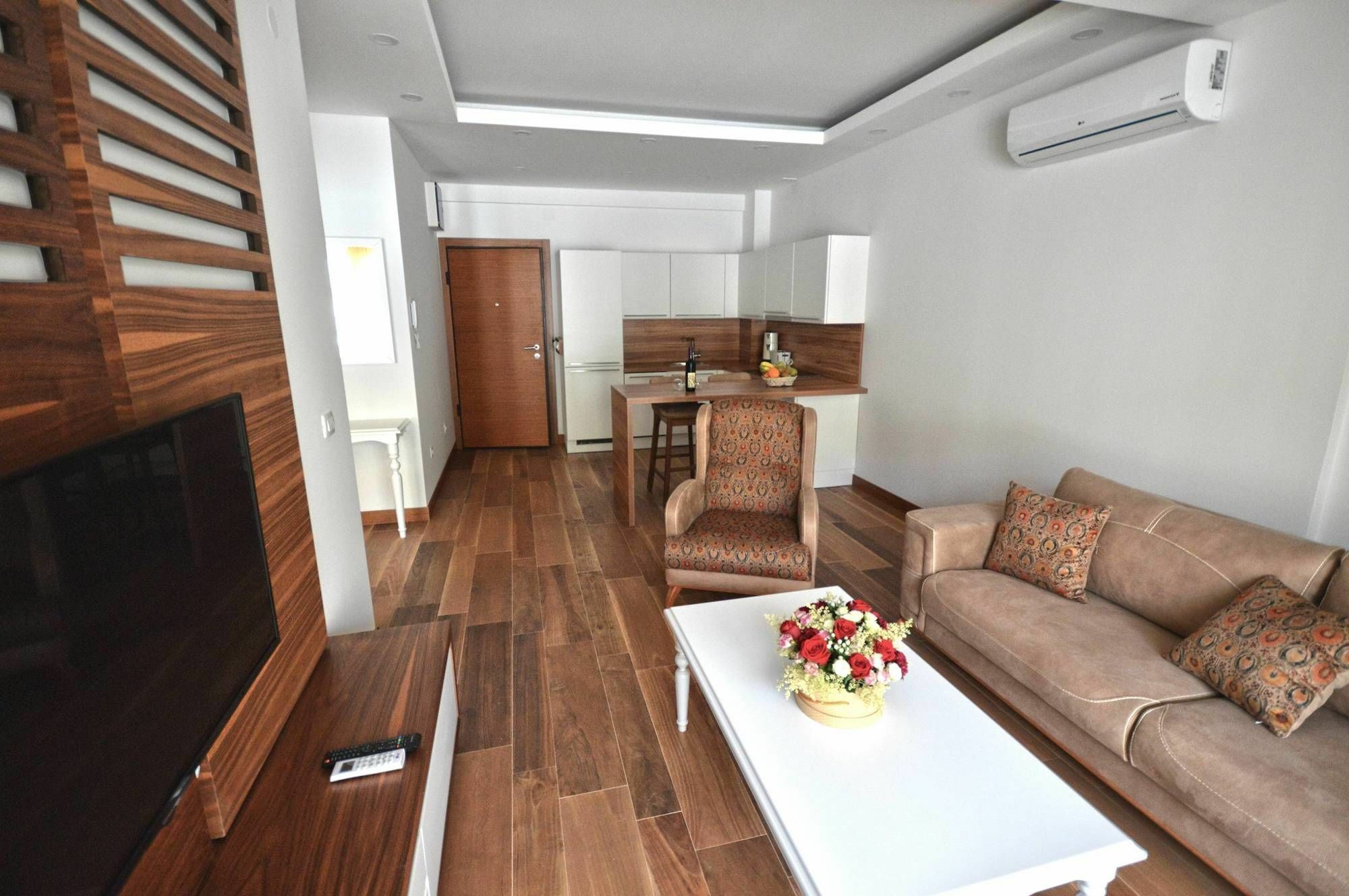 Chill And Go Aparthotel Budva Bagian luar foto